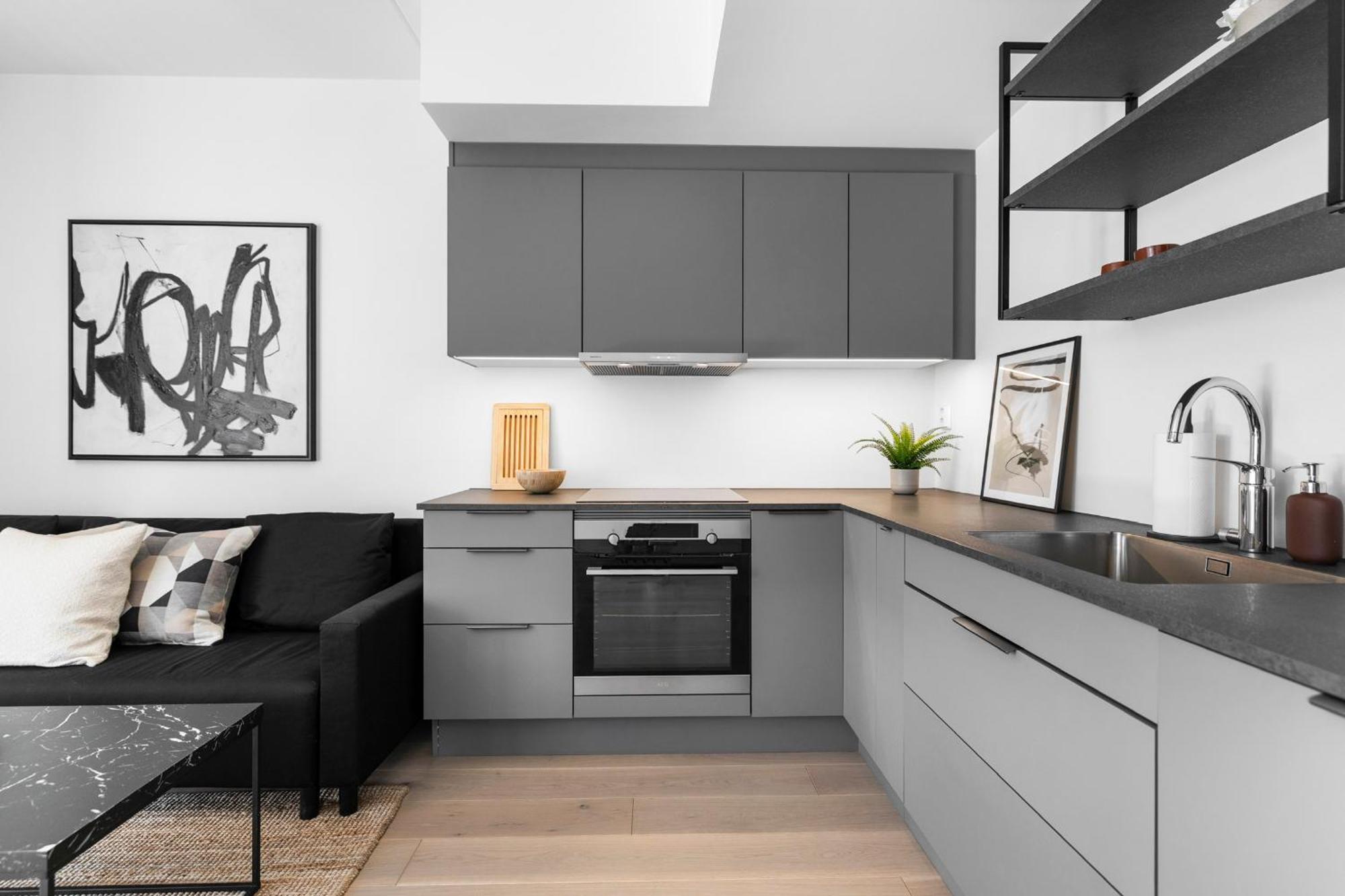High Standard In Center Apartment *